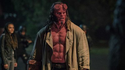 Recenze: Hellboy